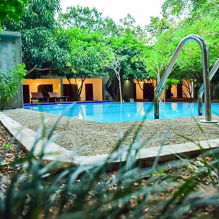 Tropicara Resort Σιγκιρίγια Εξωτερικό φωτογραφία