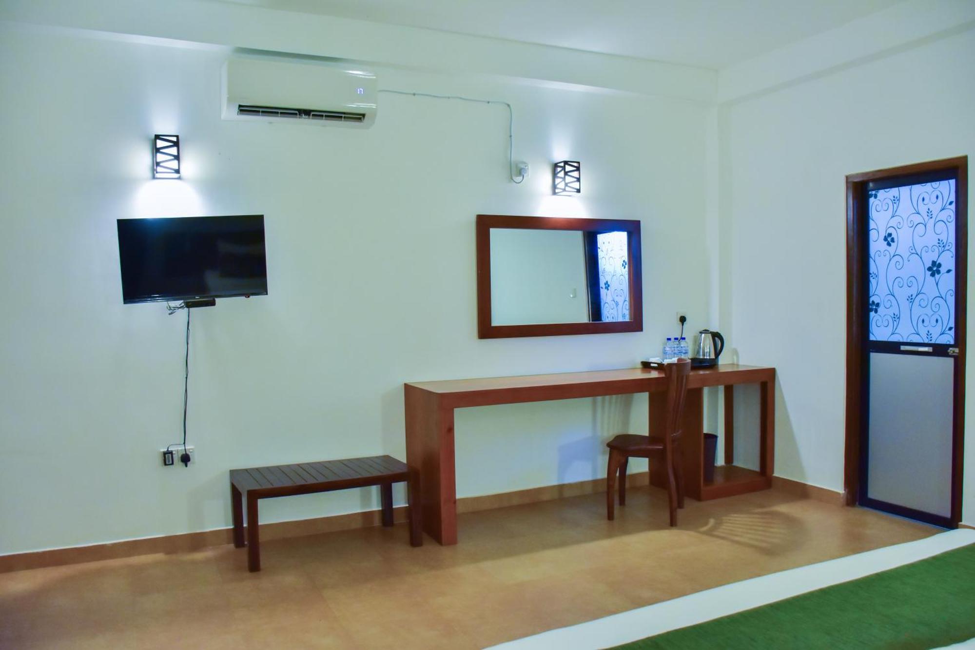 Tropicara Resort Σιγκιρίγια Εξωτερικό φωτογραφία