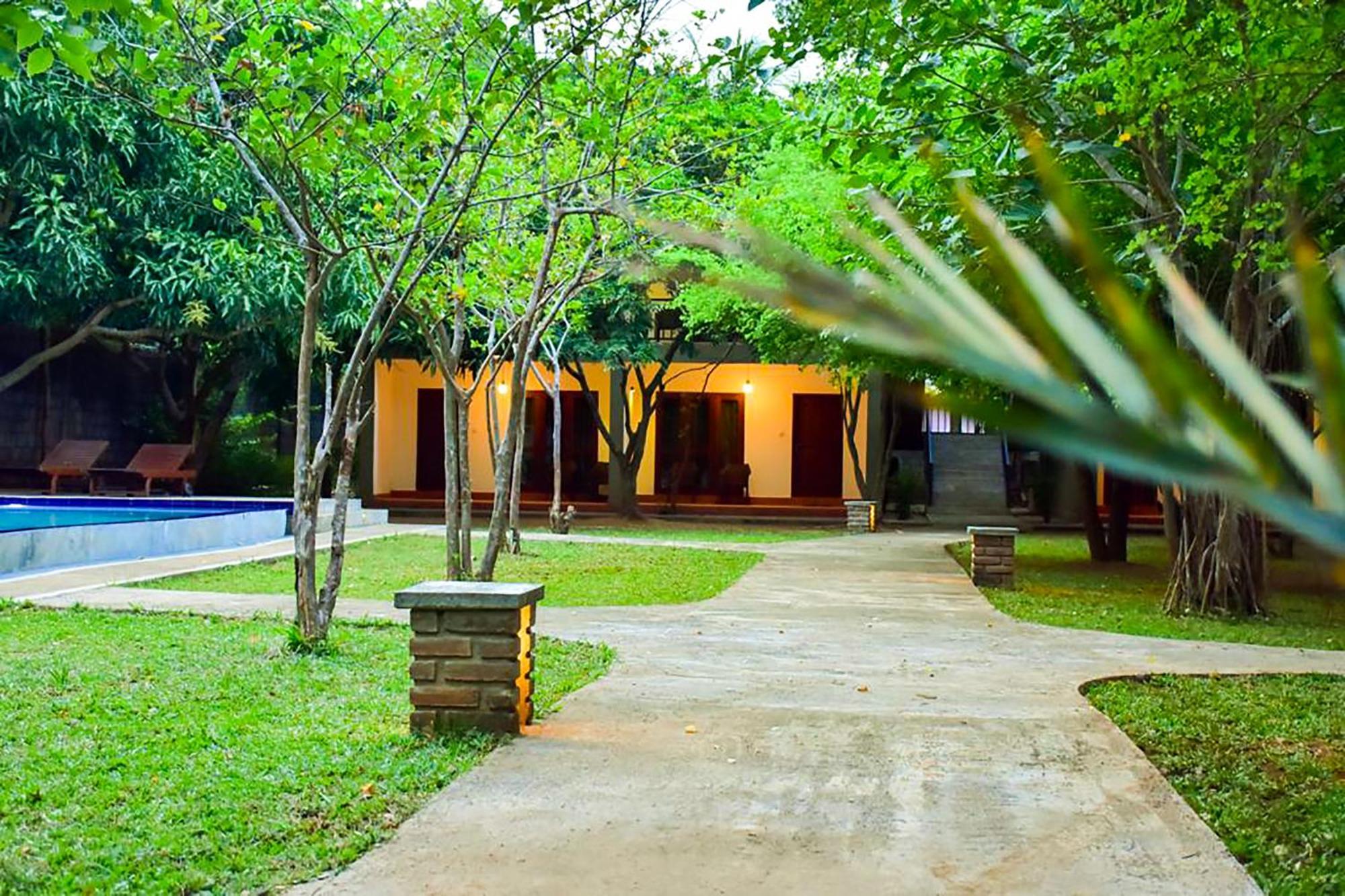 Tropicara Resort Σιγκιρίγια Εξωτερικό φωτογραφία