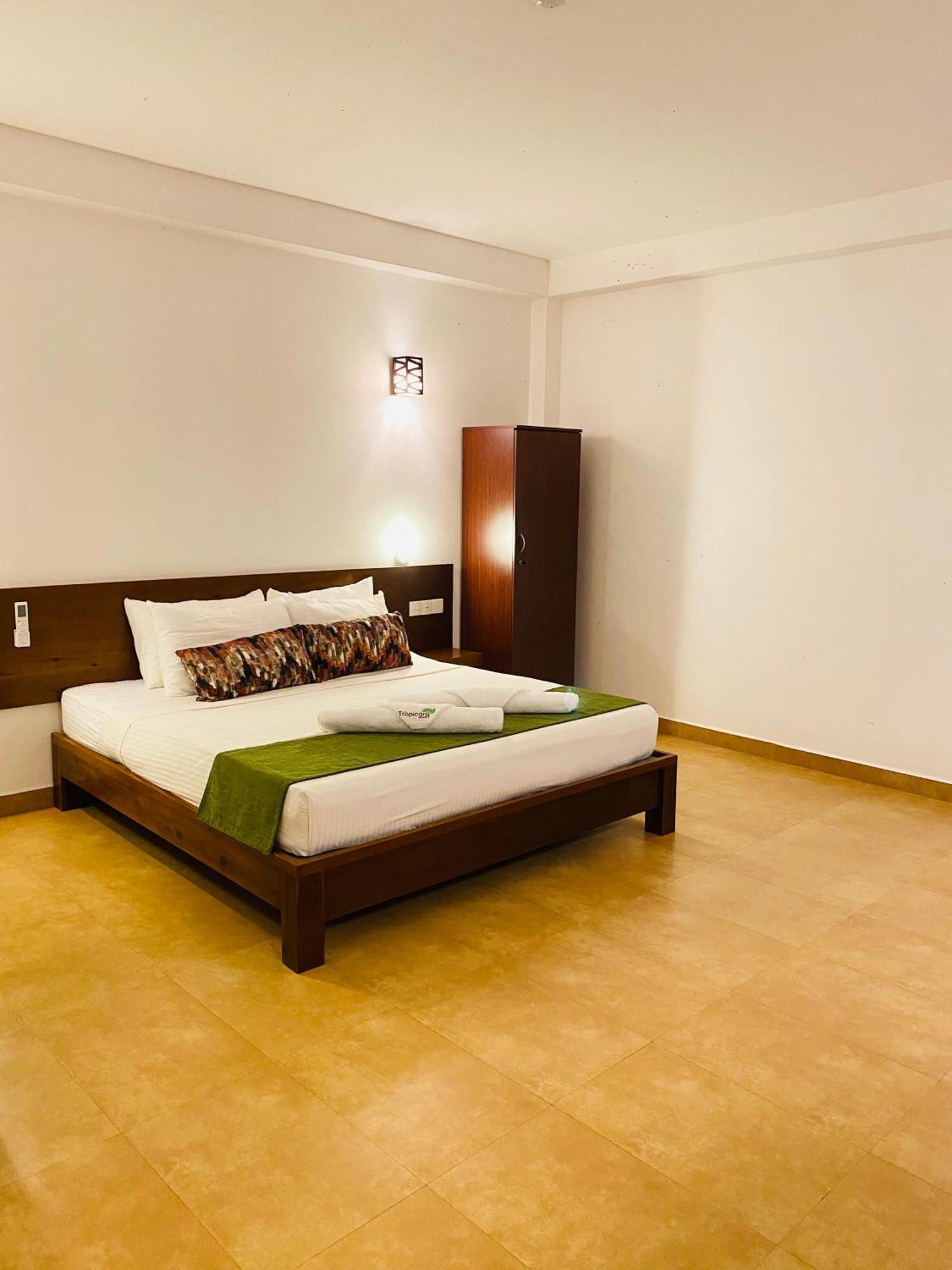 Tropicara Resort Σιγκιρίγια Εξωτερικό φωτογραφία